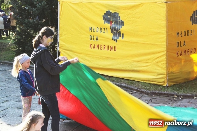 Zdjęcie w galerii na portalu naszraciborz.pl: Młodzi dla Kamerunu, czyli IV raciborskie Spotkanie z Afryką wiadomości z regionu