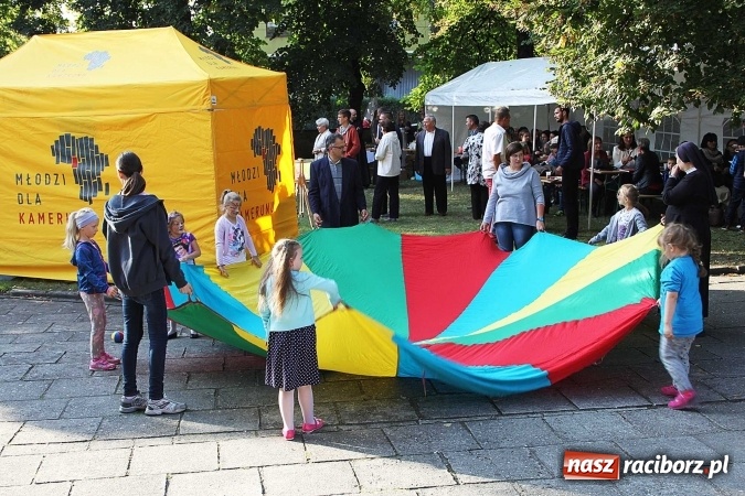 Zdjęcie w galerii na portalu naszraciborz.pl: Młodzi dla Kamerunu, czyli IV raciborskie Spotkanie z Afryką wiadomości z regionu
