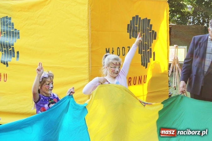 Zdjęcie w galerii na portalu naszraciborz.pl: Młodzi dla Kamerunu, czyli IV raciborskie Spotkanie z Afryką wiadomości z regionu