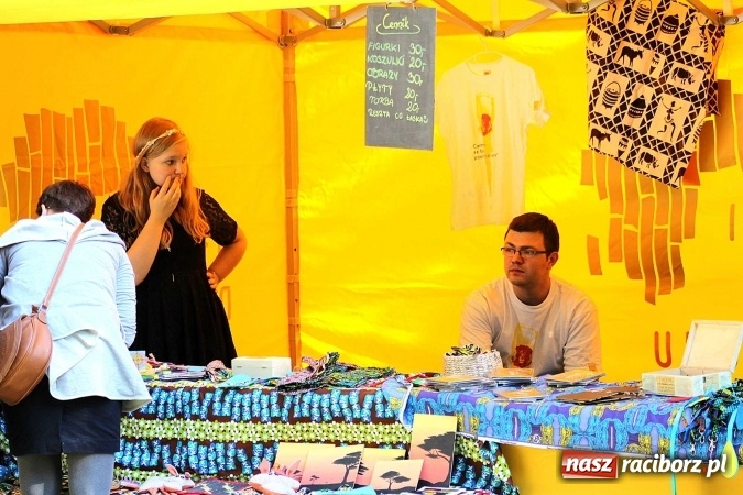 Zdjęcie w galerii na portalu naszraciborz.pl: Młodzi dla Kamerunu, czyli IV raciborskie Spotkanie z Afryką wiadomości z regionu