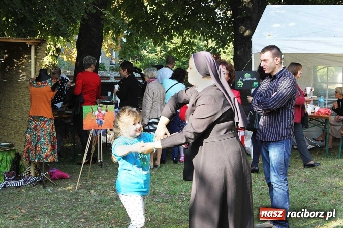 Zdjęcie w galerii na portalu naszraciborz.pl: Młodzi dla Kamerunu, czyli IV raciborskie Spotkanie z Afryką wiadomości z regionu