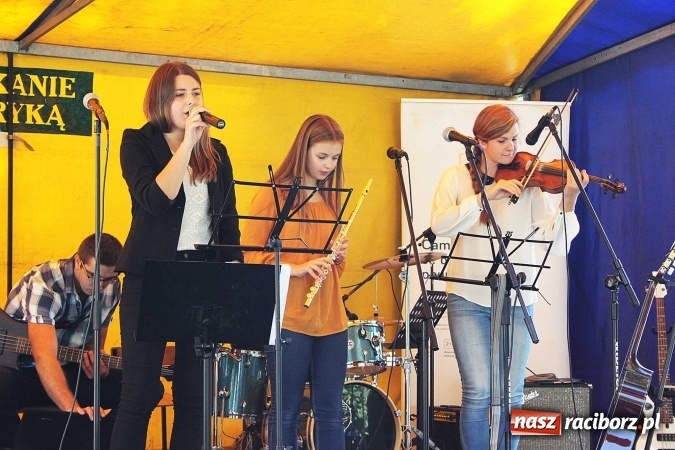 Zdjęcie w galerii na portalu naszraciborz.pl: Młodzi dla Kamerunu, czyli IV raciborskie Spotkanie z Afryką wiadomości z regionu