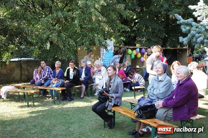 Zdjęcie w galerii na portalu naszraciborz.pl: Młodzi dla Kamerunu, czyli IV raciborskie Spotkanie z Afryką wiadomości z regionu