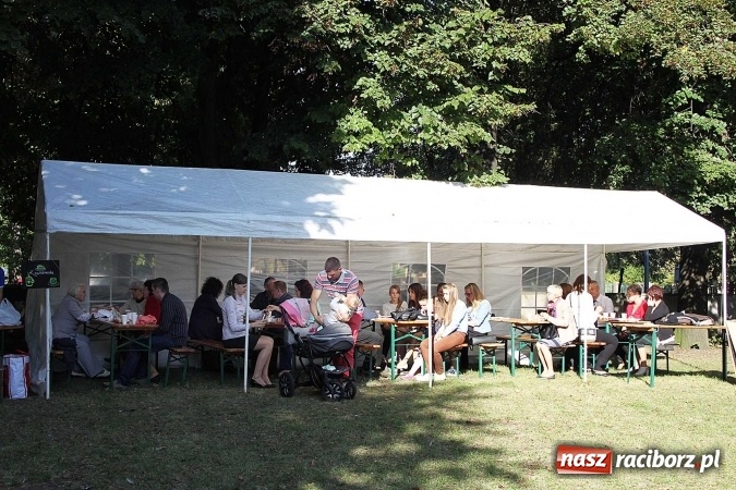 Zdjęcie w galerii na portalu naszraciborz.pl: Młodzi dla Kamerunu, czyli IV raciborskie Spotkanie z Afryką wiadomości z regionu