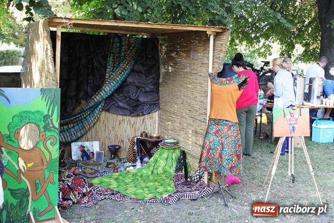 Zdjęcie w galerii na portalu naszraciborz.pl: Młodzi dla Kamerunu, czyli IV raciborskie Spotkanie z Afryką wiadomości z regionu