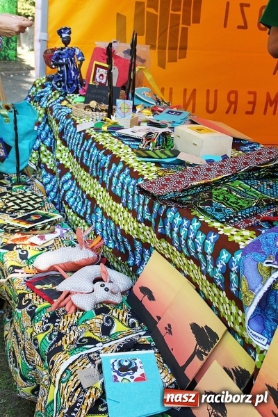 Zdjęcie w galerii na portalu naszraciborz.pl: Młodzi dla Kamerunu, czyli IV raciborskie Spotkanie z Afryką wiadomości z regionu