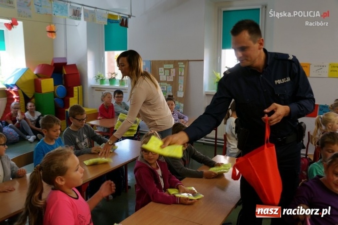 Zdjęcie w galerii na portalu naszraciborz.pl: Mundurowi na spotkaniu w Brzeźnicy  wiadomości z regionu