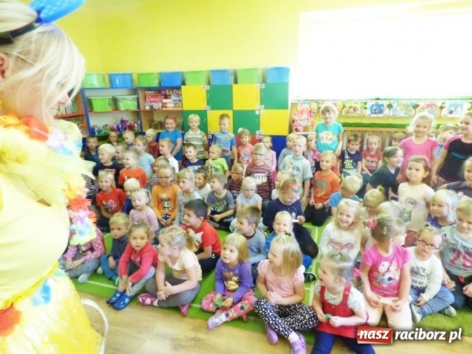 Zdjęcie w galerii na portalu naszraciborz.pl: Maluchy w Nędzy pasowane na przedszkolaka  wiadomości z regionu