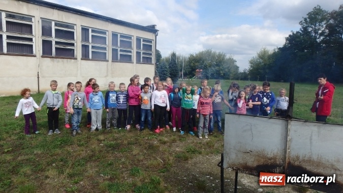 Zdjęcie w galerii na portalu naszraciborz.pl: Święto Pieczonego Ziemniaka w Zespole Szkół w Krzanowicach  wiadomości z regionu