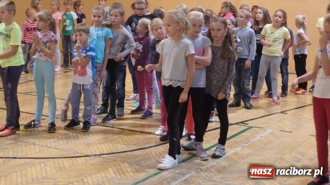 Zdjęcie w galerii na portalu naszraciborz.pl: Święto Pieczonego Ziemniaka w Zespole Szkół w Krzanowicach  wiadomości z regionu