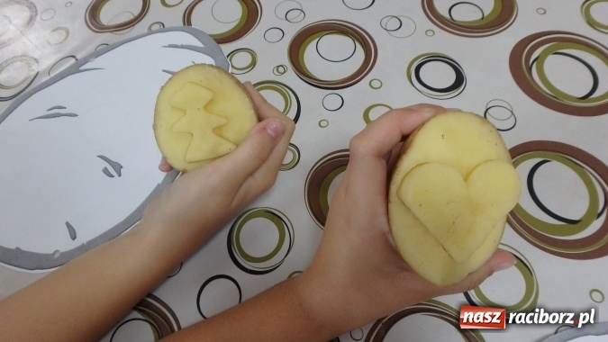 Zdjęcie w galerii na portalu naszraciborz.pl: Święto Pieczonego Ziemniaka w Zespole Szkół w Krzanowicach  wiadomości z regionu