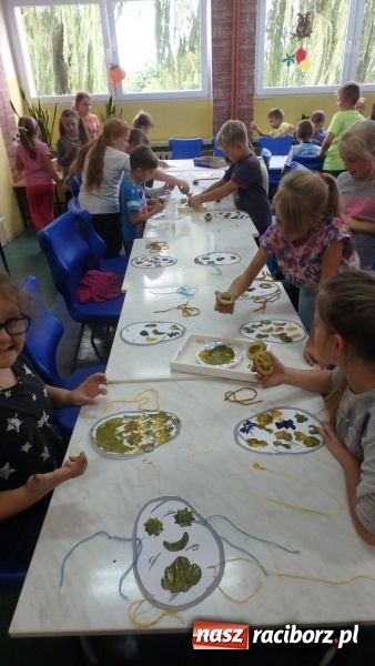 Zdjęcie w galerii na portalu naszraciborz.pl: Święto Pieczonego Ziemniaka w Zespole Szkół w Krzanowicach  wiadomości z regionu