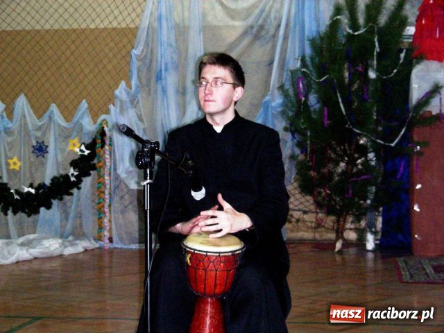 Zdjęcie w galerii na portalu naszraciborz.pl: Rodzinny Festyn Mikołajkowy wiadomości z regionu