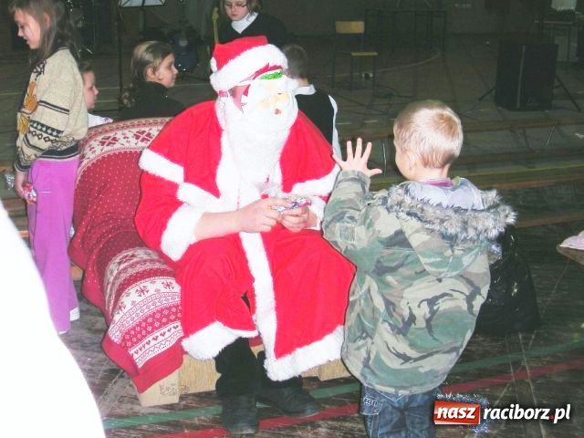 Zdjęcie w galerii na portalu naszraciborz.pl: Rodzinny Festyn Mikołajkowy wiadomości z regionu