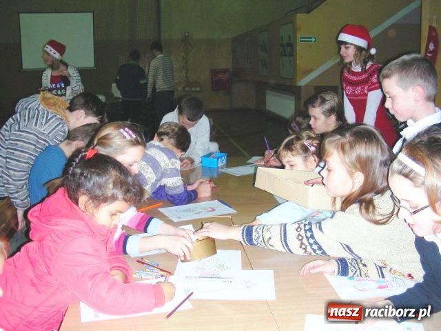 Zdjęcie w galerii na portalu naszraciborz.pl: Rodzinny Festyn Mikołajkowy wiadomości z regionu