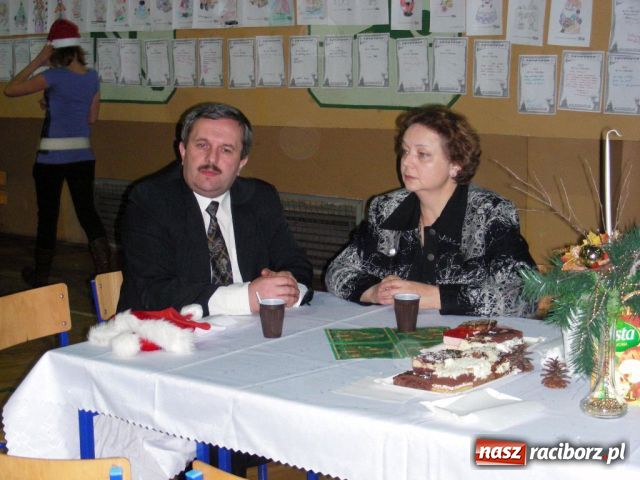 Zdjęcie w galerii na portalu naszraciborz.pl: Rodzinny Festyn Mikołajkowy wiadomości z regionu