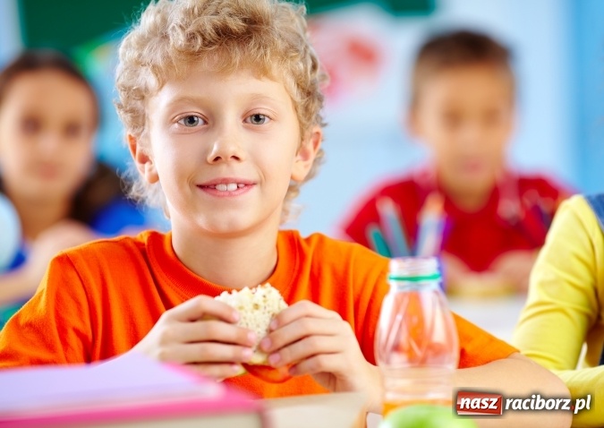 Zdjęcie w galerii na portalu naszraciborz.pl: Ostatni dzwonek w konkursie prozdrowotnym dla szkół Zdrowo jem, więcej wiem wiadomości z regionu