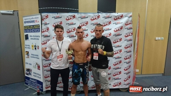 Zdjęcie w galerii na portalu naszraciborz.pl: Adam Witkowski zwycięża na gali MMA w Ostrawie  wiadomości z regionu