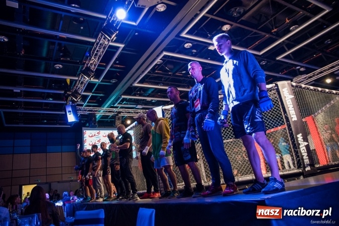 Zdjęcie w galerii na portalu naszraciborz.pl: Adam Witkowski zwycięża na gali MMA w Ostrawie  wiadomości z regionu