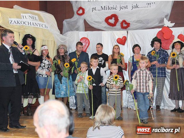 Zdjęcie w galerii na portalu naszraciborz.pl: Tworkowskie biesiadowanie wiadomości z regionu