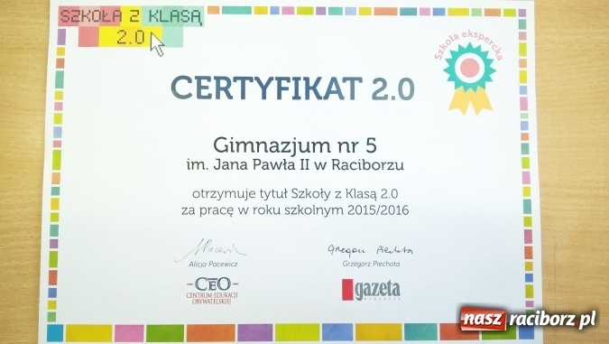 Zdjęcie w galerii na portalu naszraciborz.pl: Gimnazjum nr 5 z certyfikatem Szkoły z Klasą 2.0 wiadomości z regionu