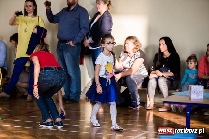 Zdjęcie w galerii na portalu naszraciborz.pl: Książęce pasowanie na pierwszaka w SP18 wiadomości z regionu