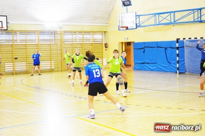 Zdjęcie w galerii na portalu naszraciborz.pl: Udany początek sezonu szczypiornistek z Pietrowic Wielkich  wiadomości z regionu