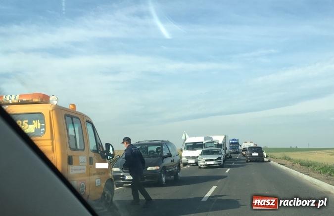 Zdjęcie w galerii na portalu naszraciborz.pl: Na Głubczyckiej zderzyło się pięć samochodów wiadomości z regionu