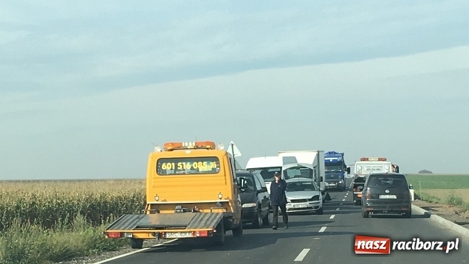 Zdjęcie w galerii na portalu naszraciborz.pl: Na Głubczyckiej zderzyło się pięć samochodów wiadomości z regionu