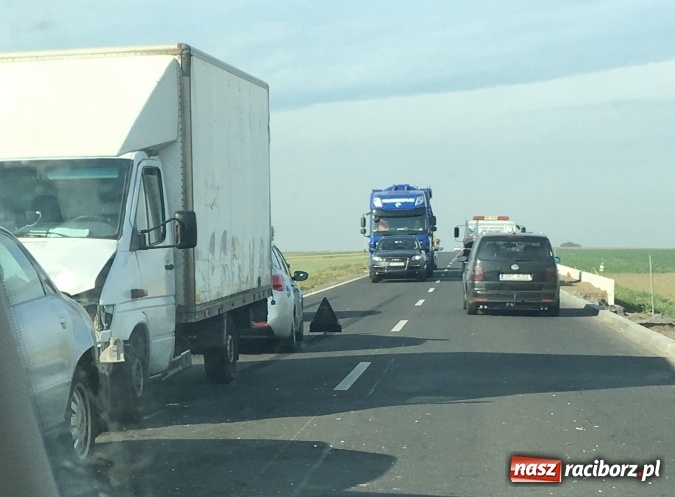 Zdjęcie w galerii na portalu naszraciborz.pl: Na Głubczyckiej zderzyło się pięć samochodów wiadomości z regionu
