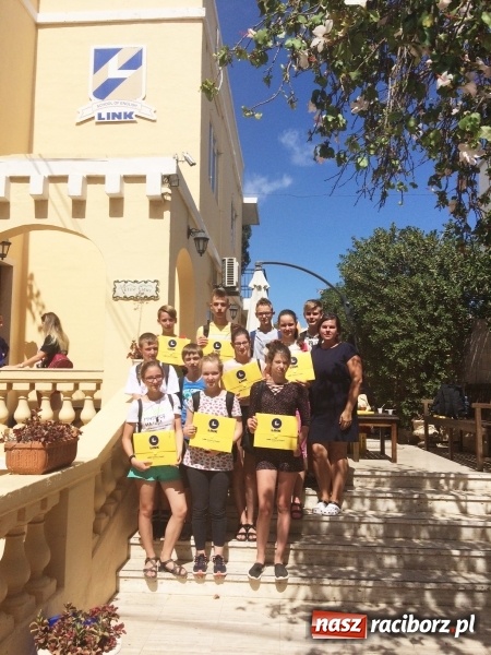 Zdjęcie w galerii na portalu naszraciborz.pl: Gimnazjaliści z Pietrowic Wielkich na warsztatach językowych na Malcie wiadomości z regionu