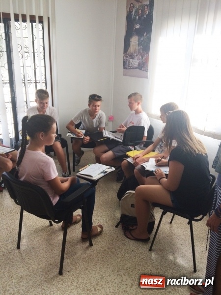 Zdjęcie w galerii na portalu naszraciborz.pl: Gimnazjaliści z Pietrowic Wielkich na warsztatach językowych na Malcie wiadomości z regionu