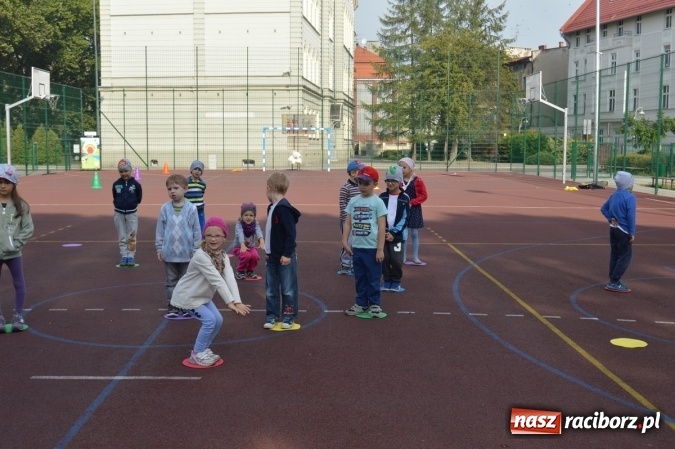 Zdjęcie w galerii na portalu naszraciborz.pl: Jesienna Spartakiada Przedszkolaków w Szkole Podstawowej nr 4  wiadomości z regionu