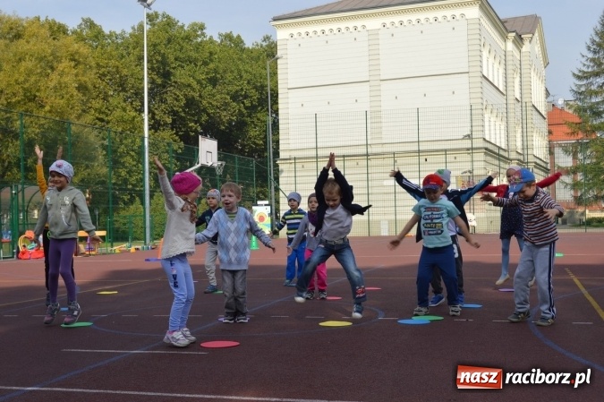 Zdjęcie w galerii na portalu naszraciborz.pl: Jesienna Spartakiada Przedszkolaków w Szkole Podstawowej nr 4  wiadomości z regionu