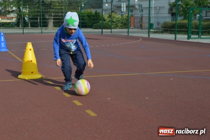 Zdjęcie w galerii na portalu naszraciborz.pl: Jesienna Spartakiada Przedszkolaków w Szkole Podstawowej nr 4  wiadomości z regionu