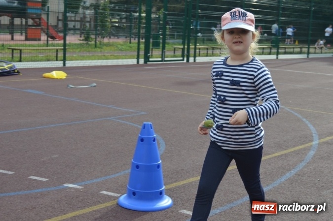 Zdjęcie w galerii na portalu naszraciborz.pl: Jesienna Spartakiada Przedszkolaków w Szkole Podstawowej nr 4  wiadomości z regionu