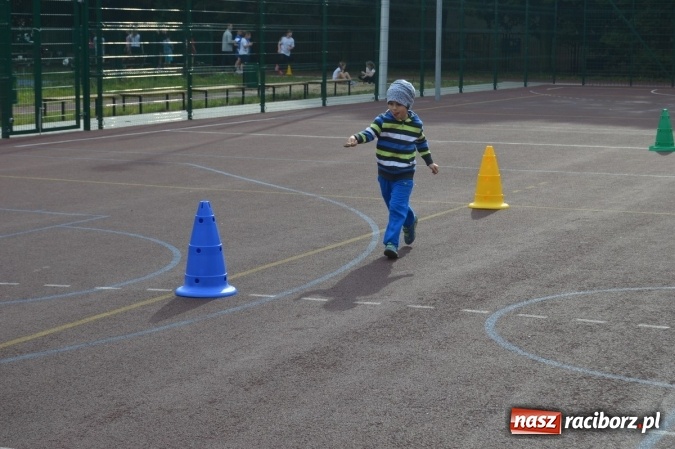 Zdjęcie w galerii na portalu naszraciborz.pl: Jesienna Spartakiada Przedszkolaków w Szkole Podstawowej nr 4  wiadomości z regionu