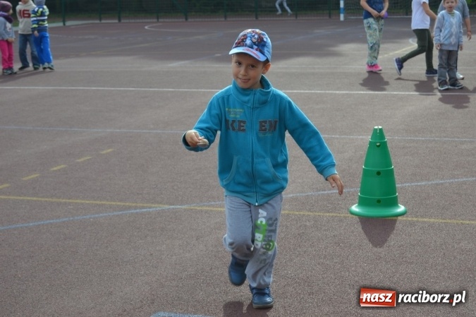 Zdjęcie w galerii na portalu naszraciborz.pl: Jesienna Spartakiada Przedszkolaków w Szkole Podstawowej nr 4  wiadomości z regionu