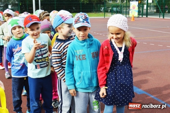 Zdjęcie w galerii na portalu naszraciborz.pl: Jesienna Spartakiada Przedszkolaków w Szkole Podstawowej nr 4  wiadomości z regionu