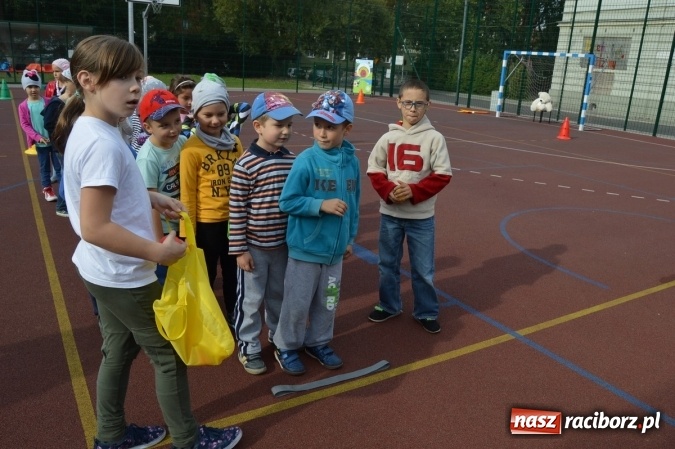 Zdjęcie w galerii na portalu naszraciborz.pl: Jesienna Spartakiada Przedszkolaków w Szkole Podstawowej nr 4  wiadomości z regionu