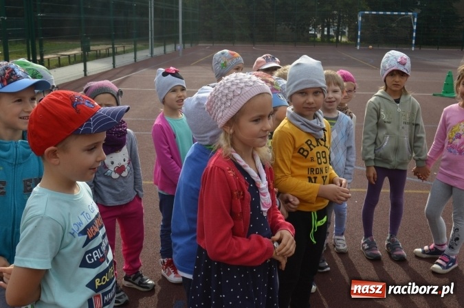 Zdjęcie w galerii na portalu naszraciborz.pl: Jesienna Spartakiada Przedszkolaków w Szkole Podstawowej nr 4  wiadomości z regionu