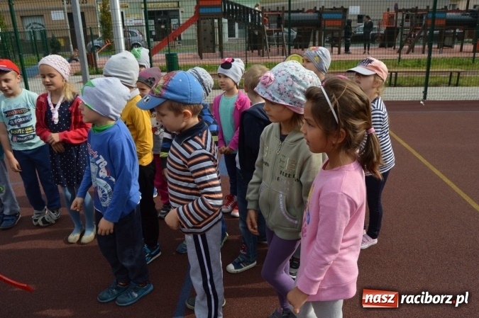 Zdjęcie w galerii na portalu naszraciborz.pl: Jesienna Spartakiada Przedszkolaków w Szkole Podstawowej nr 4  wiadomości z regionu
