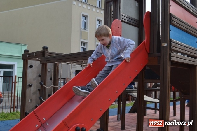 Zdjęcie w galerii na portalu naszraciborz.pl: Jesienna Spartakiada Przedszkolaków w Szkole Podstawowej nr 4  wiadomości z regionu