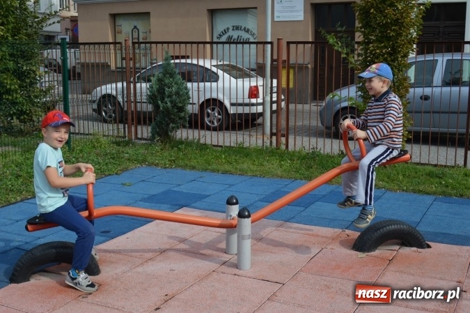 Zdjęcie w galerii na portalu naszraciborz.pl: Jesienna Spartakiada Przedszkolaków w Szkole Podstawowej nr 4  wiadomości z regionu