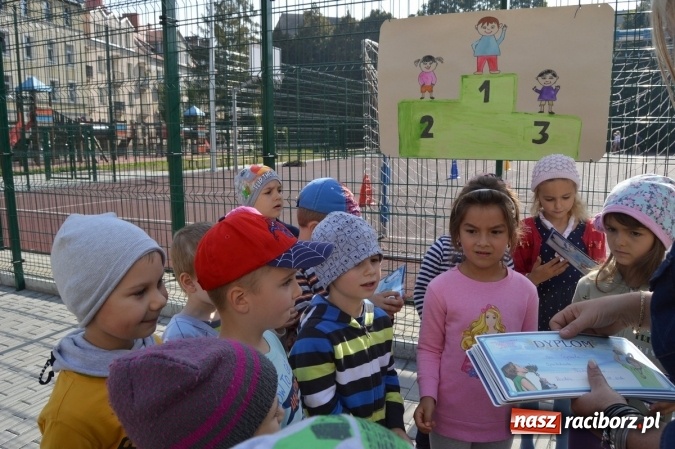 Zdjęcie w galerii na portalu naszraciborz.pl: Jesienna Spartakiada Przedszkolaków w Szkole Podstawowej nr 4  wiadomości z regionu