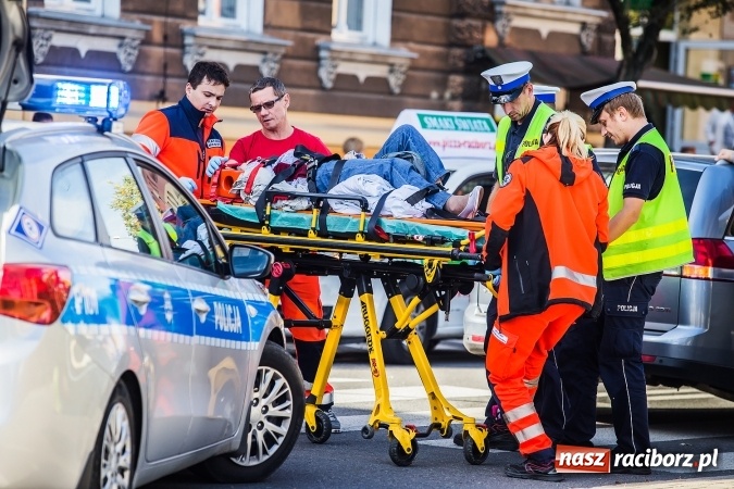 Zdjęcie w galerii na portalu naszraciborz.pl: Zdarzenie na Ogrodowej - 78-latka zasłabła na pasach wiadomości z regionu
