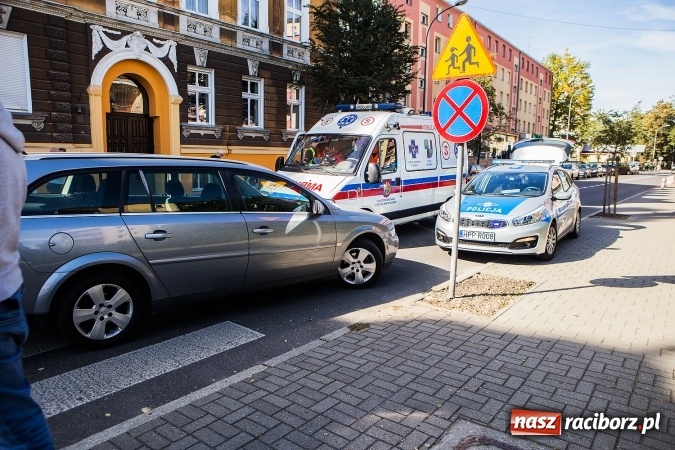 Zdjęcie w galerii na portalu naszraciborz.pl: Zdarzenie na Ogrodowej - 78-latka zasłabła na pasach wiadomości z regionu