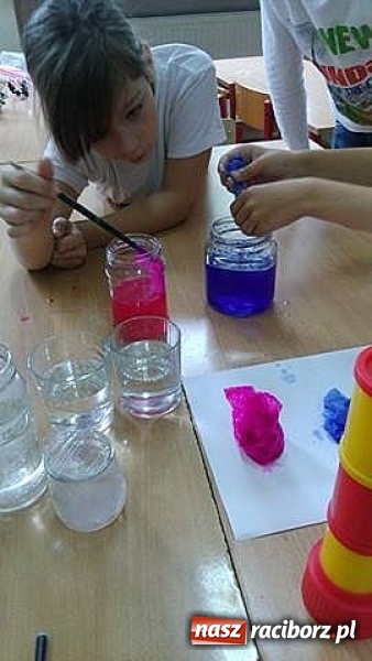 Zdjęcie w galerii na portalu naszraciborz.pl: Mali Einsteini w Szkole Podstawowej nr 4  wiadomości z regionu