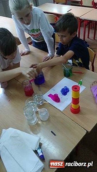 Zdjęcie w galerii na portalu naszraciborz.pl: Mali Einsteini w Szkole Podstawowej nr 4  wiadomości z regionu