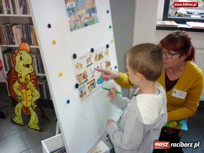 Zdjęcie w galerii na portalu naszraciborz.pl: Akademia Czytelnicza w Markowicach i tematyczne spotkania dla przedszkolaków na Ostrogu wiadomości z regionu